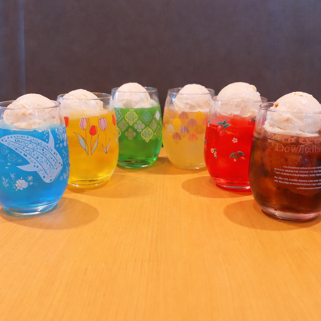 からふるクリームソーダ